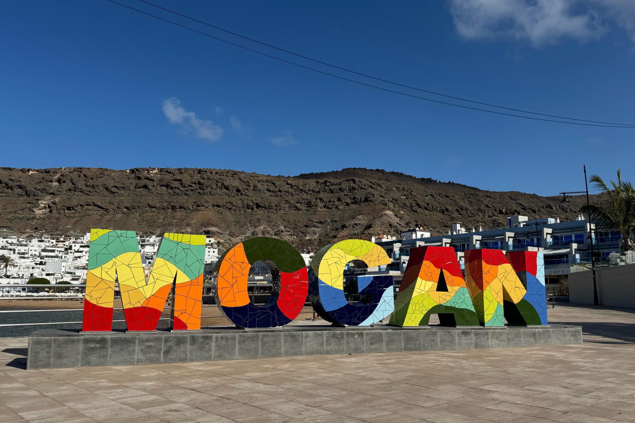 Namensschrift der Stadt Mogan auf Gran Canaria